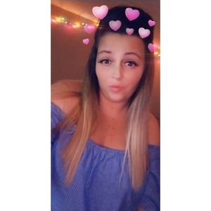 Meet your Posher, Karlie